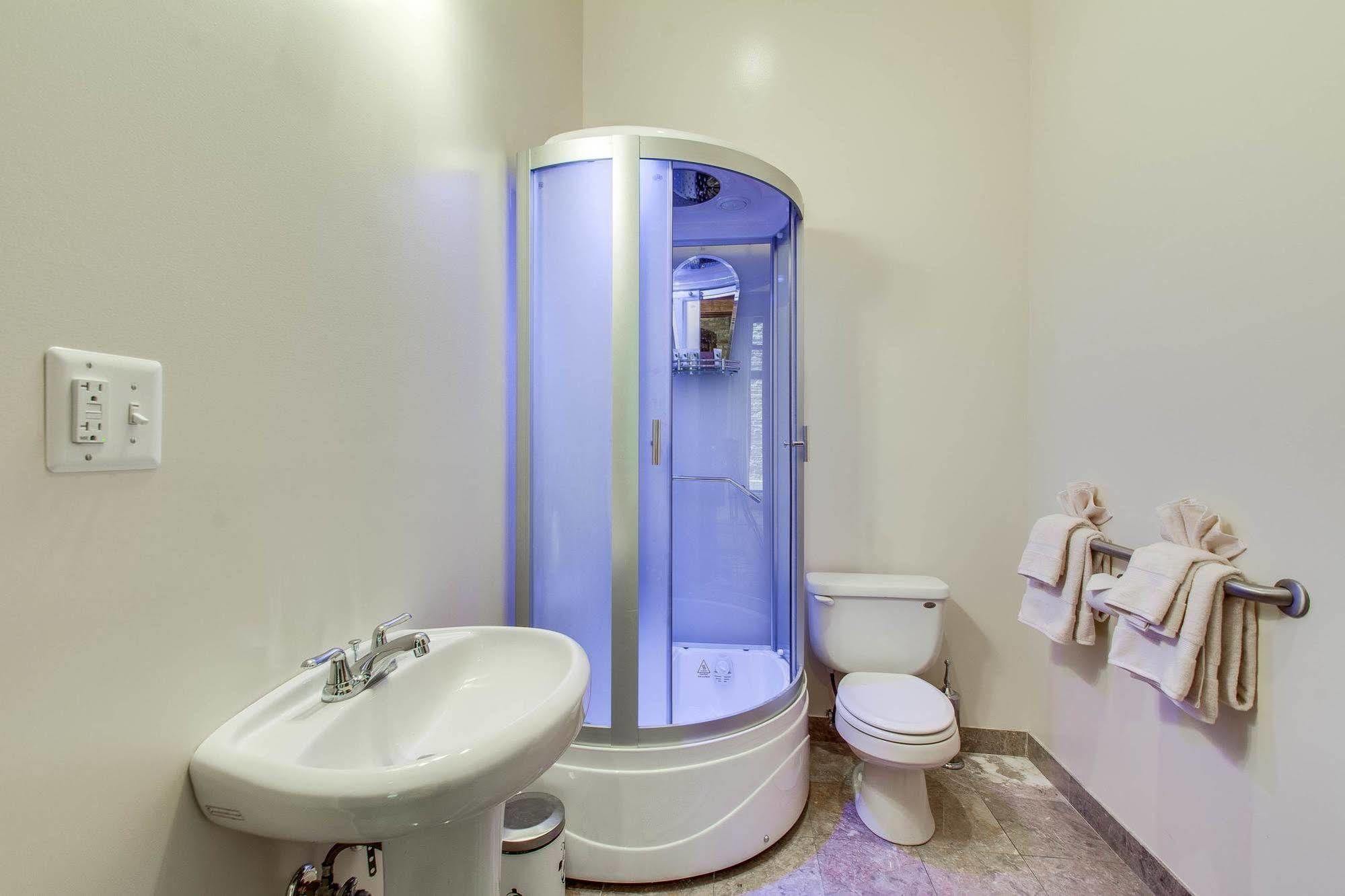 Ruby Room (Adults Only) Chicago Ngoại thất bức ảnh